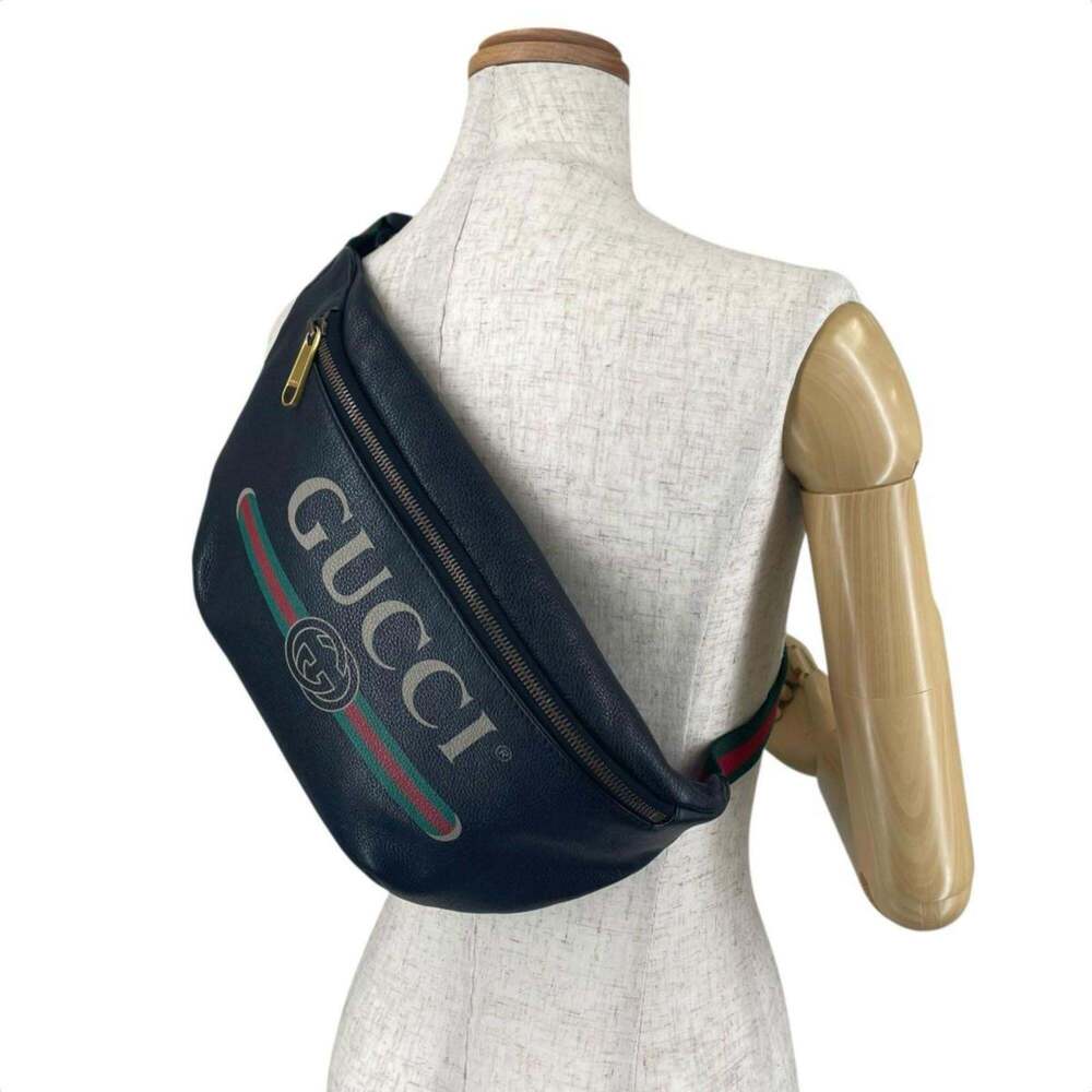 GUCCI Authentic Black Leather Fanny Pack - Picture 15 of 16